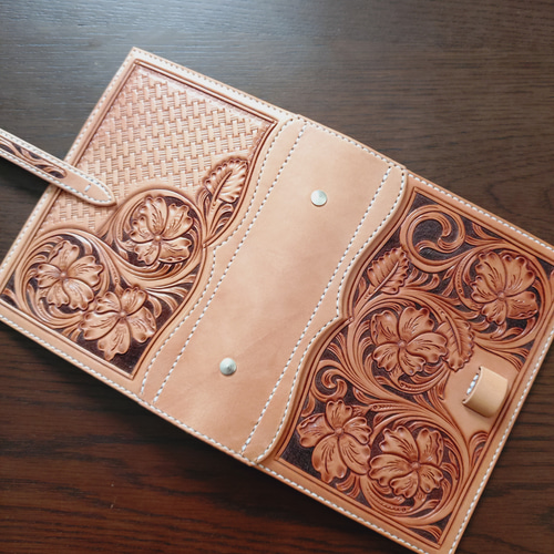 システム手帳 レザーカービング バイブルサイズ 革 手帳 王様と