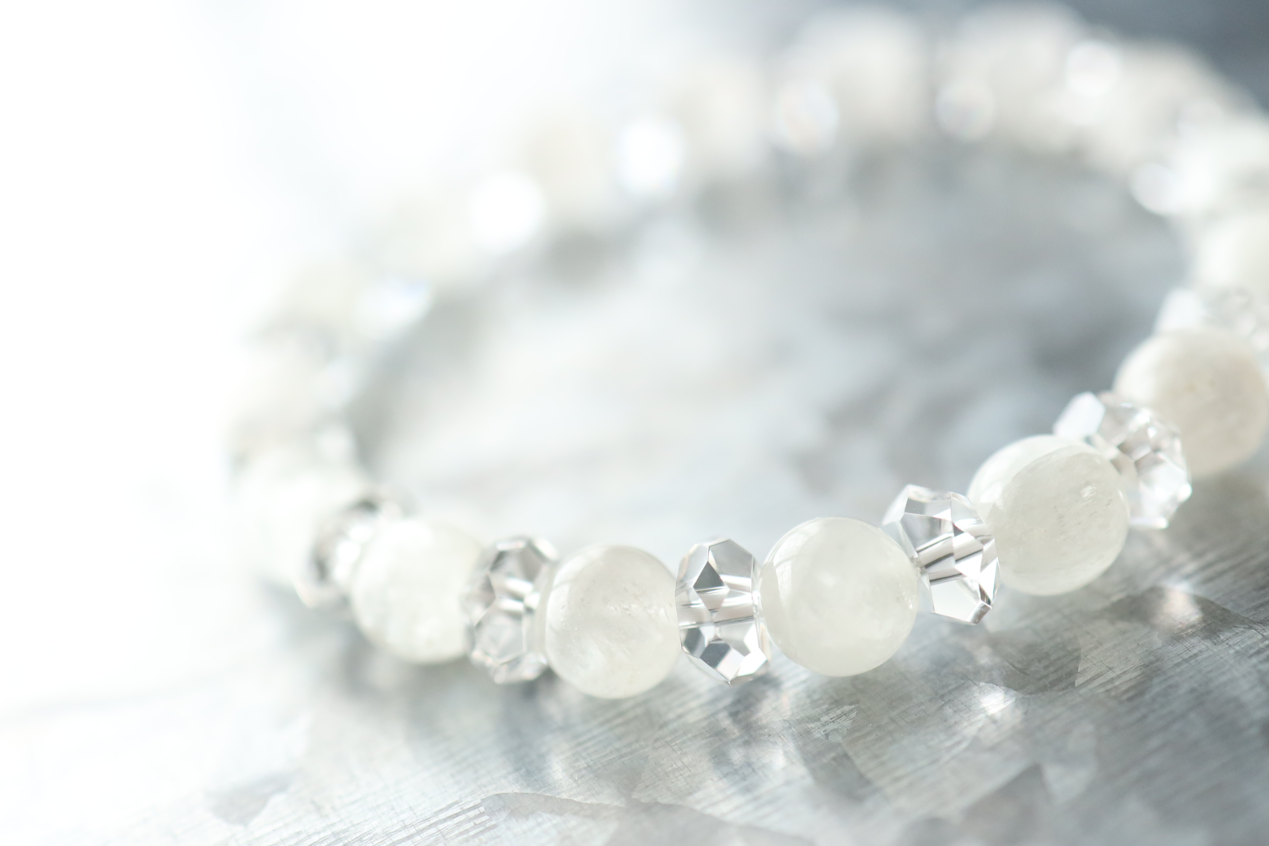 …☆プレミアムブレス☆リシア輝石：宝石質：キャッツアイ有・トリフェーン：7.5ミリ＆水晶☆天然石☆…