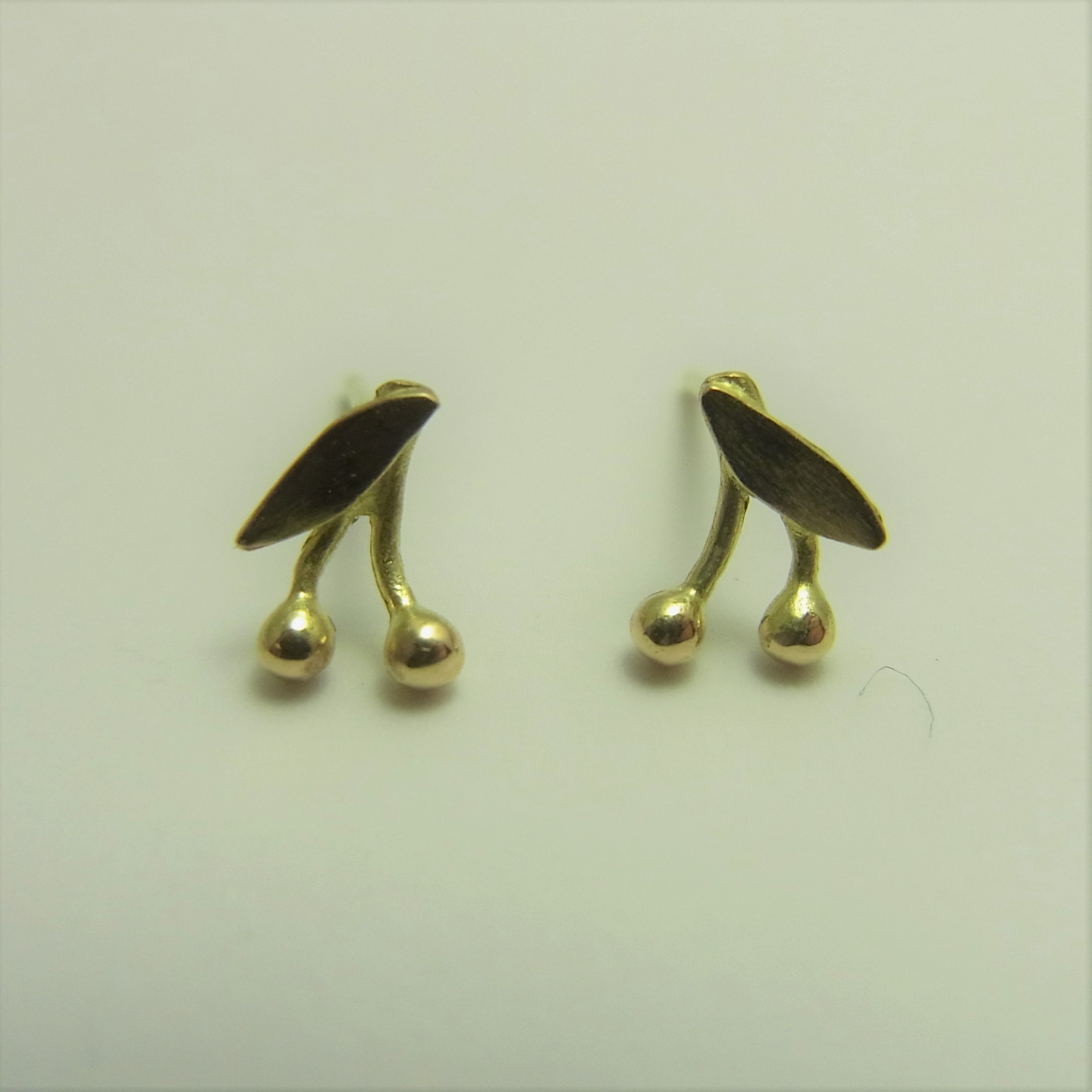 さくらんぼ　ピアス / K18YG