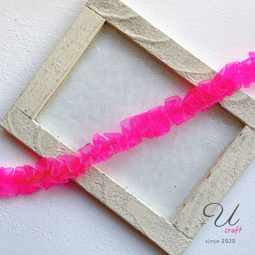 982【オーガンジーフリルリボン/1m】ショッキングピンク リボン