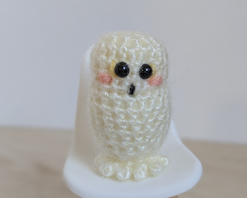 あみぐるみ 鳥 フクロウ シロフクロウ 白 少し小さめ ストラップ