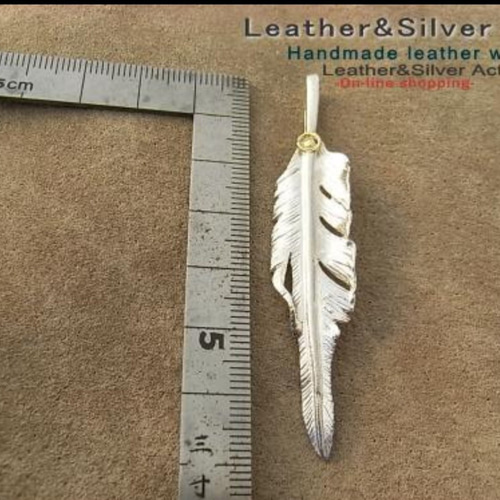 ハンドメイド　フェザー ペンダント トップ  手彫りシルバー925　インディアン イーグル フェザー ペンダント トップ 手彫り シルバー925