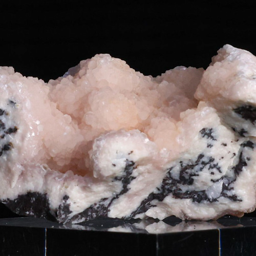 美派手蛍光】 22億年前の古原生代に形成されたカラハリマンガン鉱床産