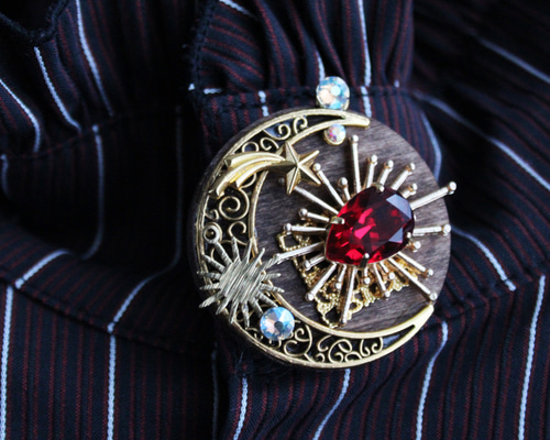 燦耀のブローチ Ver.3 全5色（金古美）一点もの【高級クリスタル使用