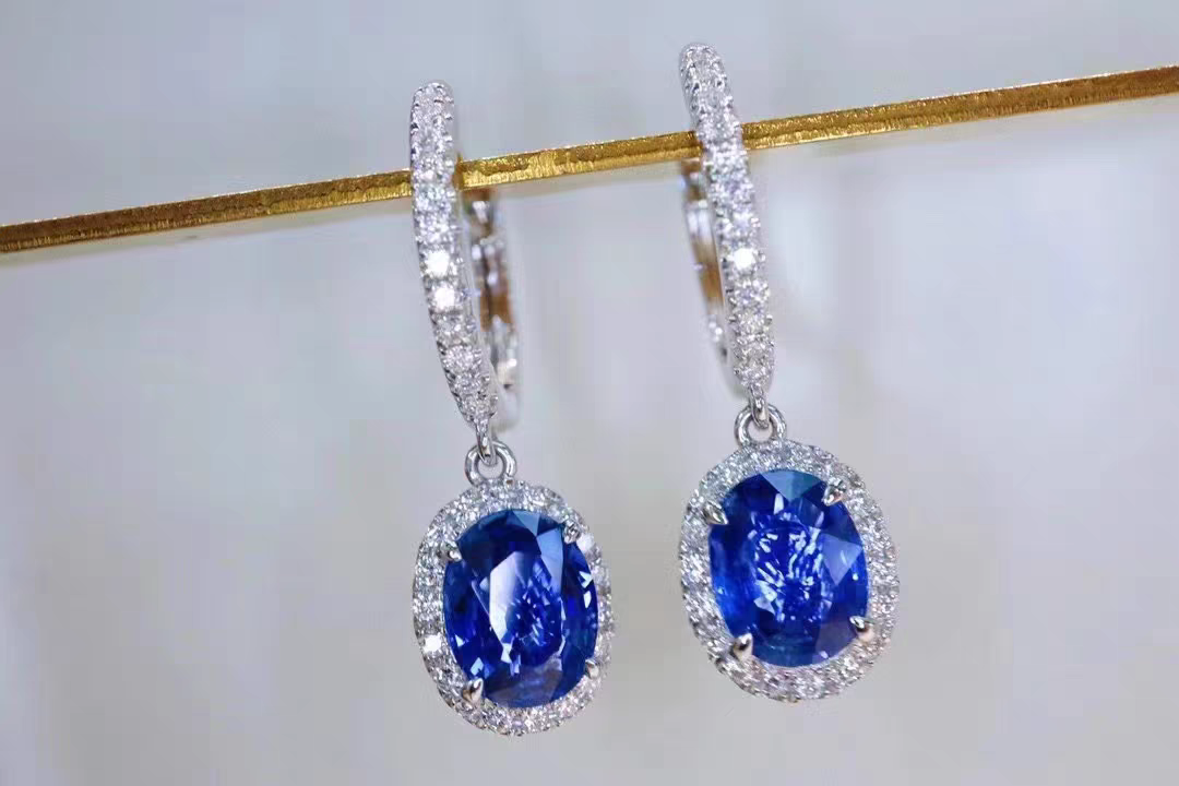 天然ダイヤモンド付きサファイアピアスk18