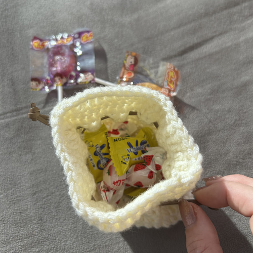 ちぃちゃな巾着】ハンドメイド 編み物 毛糸 小物入れ ポーチ