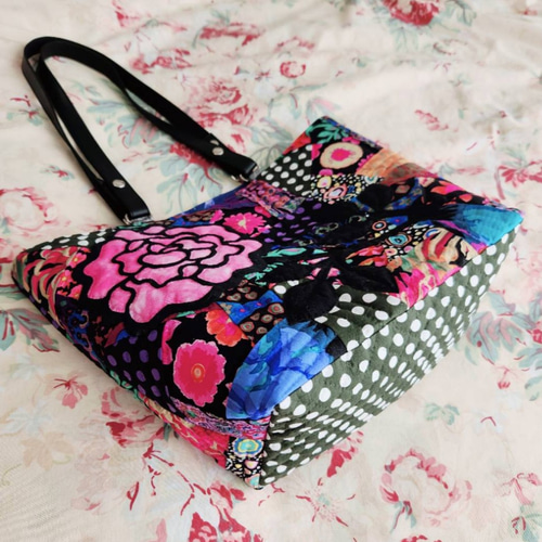 一点限定】ケイフファセット＊クレイジーキルトのショルダーバッグ