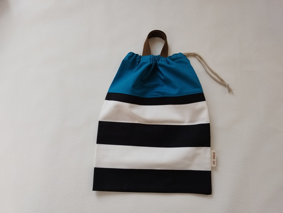 体操着入れ（黒ボーダー×ターコイズ） / drawstring gym bag【通園・通学】 1枚目の画像