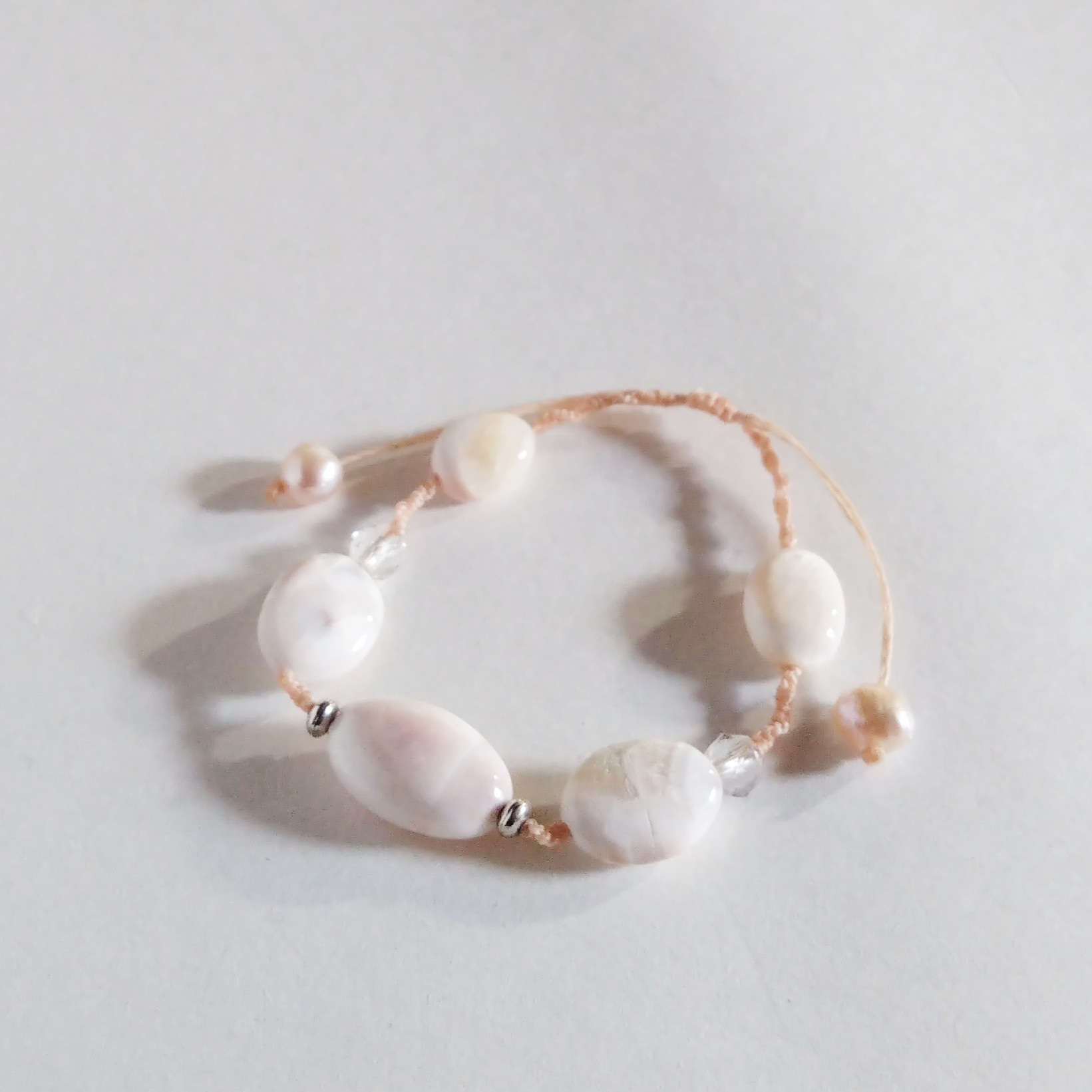 トムソナイト マクラメブレスレット