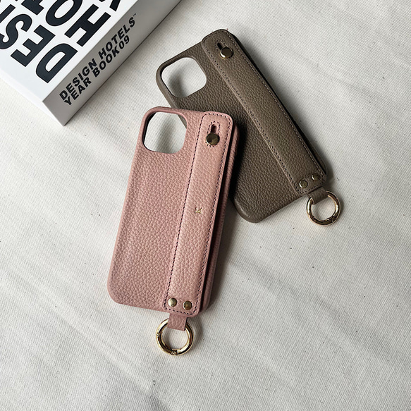 名入れ可　 本革　カードポケット付き　ハンドベルト付き 　レザーiphoneケース 4枚目の画像