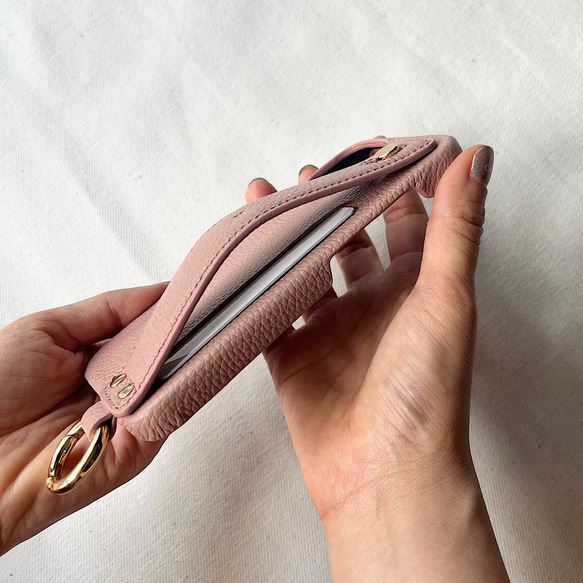 名入れ可　 本革　カードポケット付き　ハンドベルト付き 　レザーiphoneケース 8枚目の画像