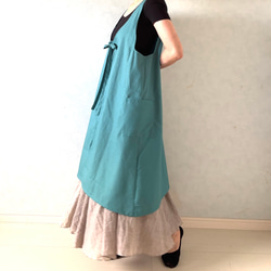 艶やかブルーグリーン✴︎そのままお出かけOK！ワンピース仕立ての2wayエプロン 19枚目の画像