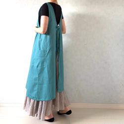 艶やかブルーグリーン✴︎そのままお出かけOK！ワンピース仕立ての2wayエプロン 8枚目の画像