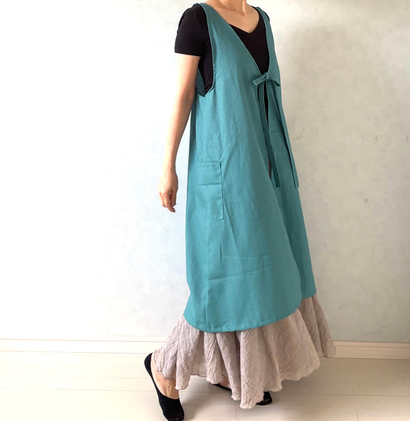 艶やかブルーグリーン✴︎そのままお出かけOK！ワンピース仕立ての2wayエプロン 20枚目の画像