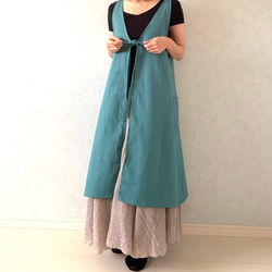 艶やかブルーグリーン✴︎そのままお出かけOK！ワンピース仕立ての2wayエプロン 11枚目の画像
