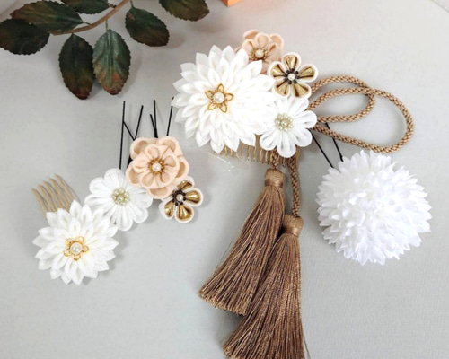 受注品》つまみ細工髪飾り #19-38 半クス・ホワイトセットB(半クス剣