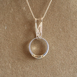 K18ゴールド イニシャル「M」ペンダントトップ 現品限りの価格