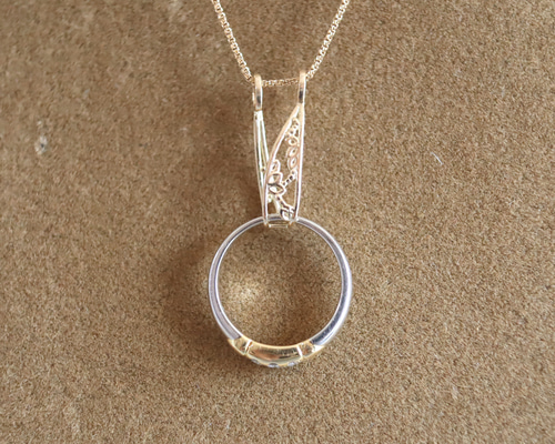 受注生産品 結婚指輪をお洒落なネックレスに リングホルダーバチカン