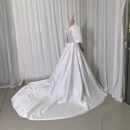 送料無料！ウェディングドレス スレンダーライン Vネックドレス 姫袖  