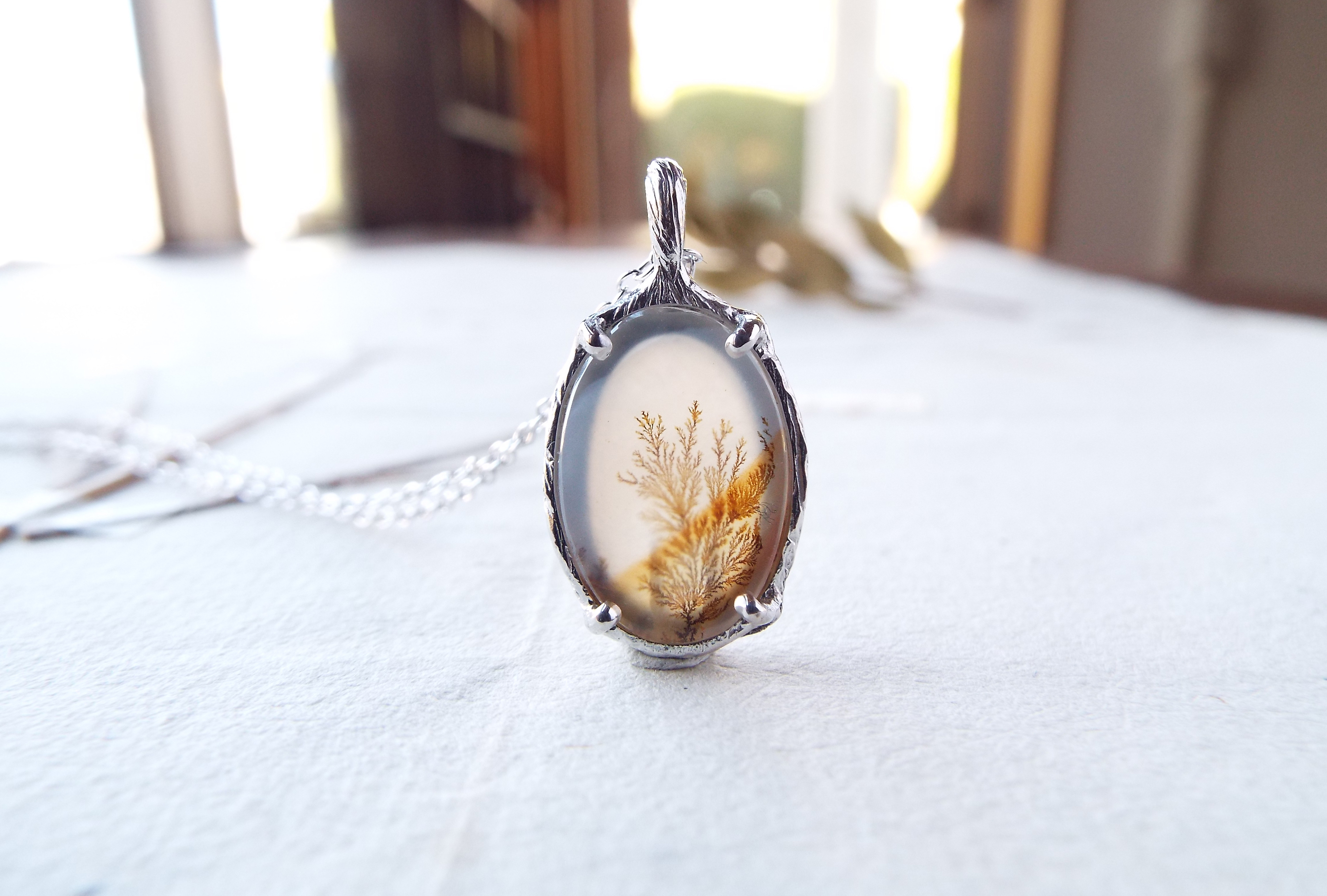 【一点物】デンドリティックアゲートのネックレス（斜陽）