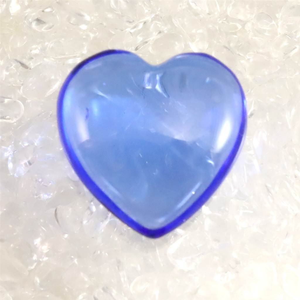 H&E社 シベリアンブルークォーツ 25mmハート ポリッシュ 8.5g #29319