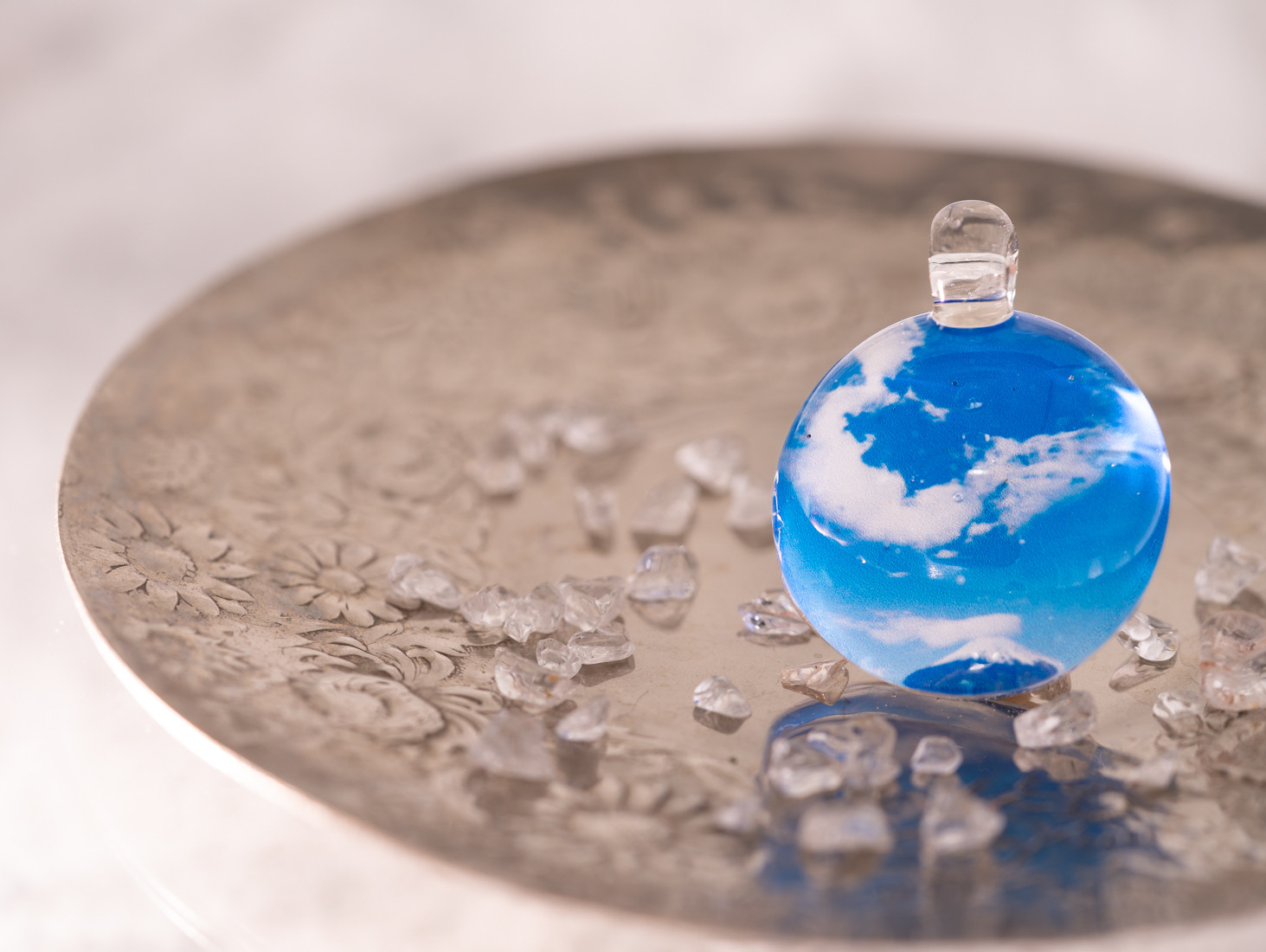 クリアガラス カボション ペンダント(L) 「和久龍」富士と龍