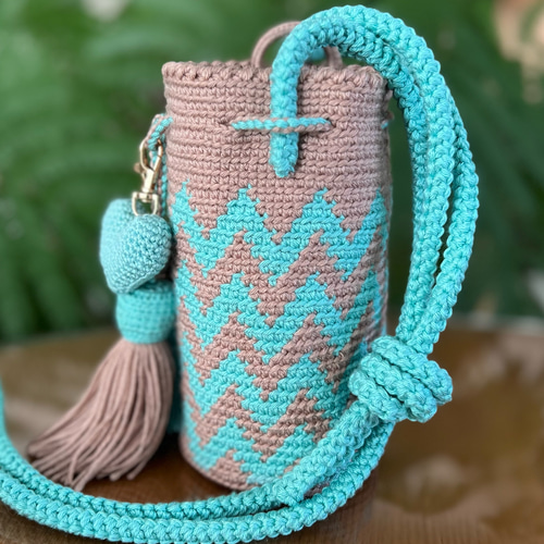 バイカラーのショルダーバッグ〈S〉☆camel & turquoise シェブロン柄