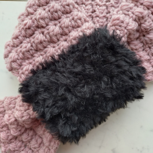 マフラー ファー くすみ ピンク 黒 ブラック 模様編み 柄編み 編み