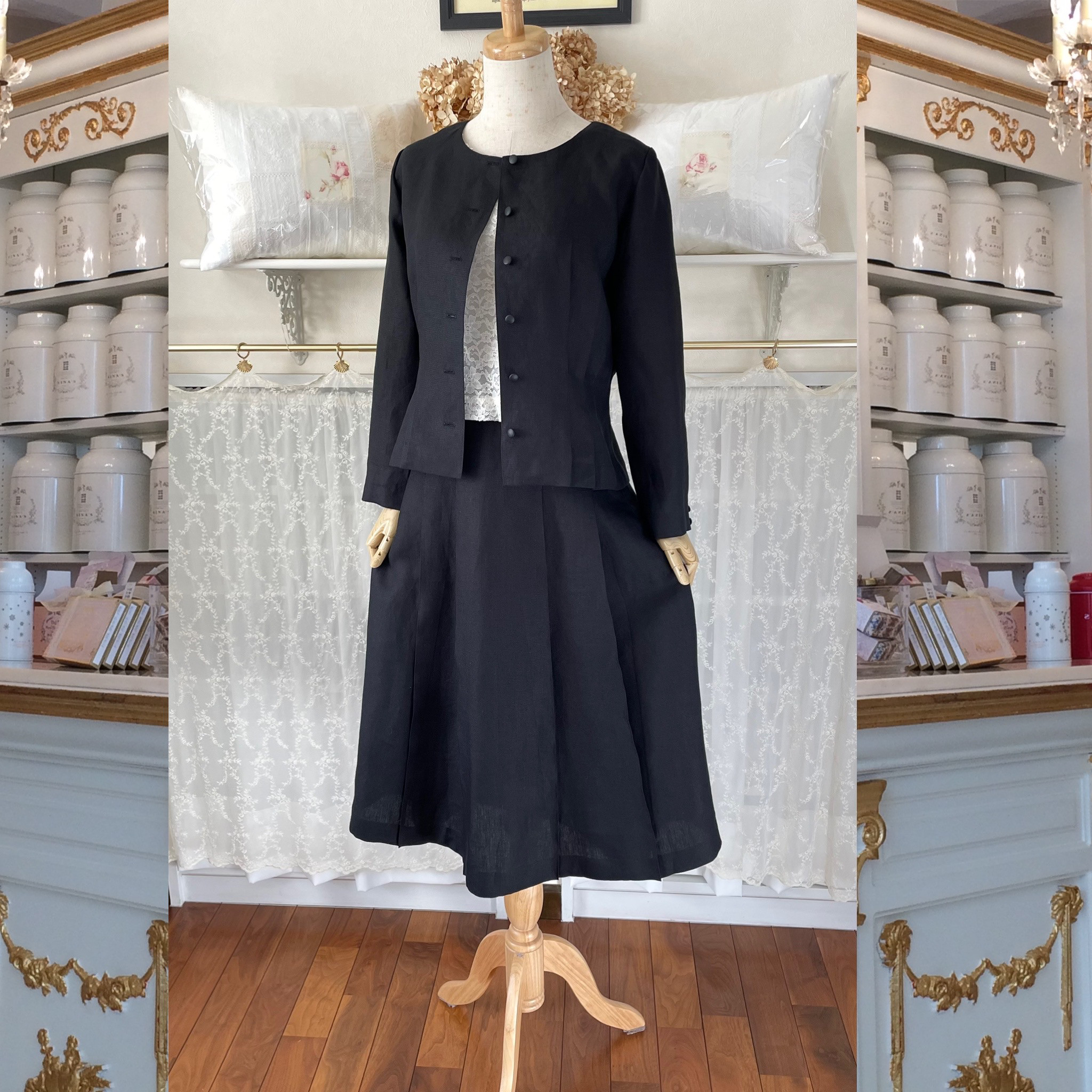 黒・リネンのセットアップ『ブラックリネン・ブラウスジャケット・ハオリモノ・タックスカート・シンプル・セレモニー・シック』