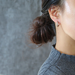 甜美又酷炫！人氣系列【2way】316L/心型銀環（耳環） 第6張的照片