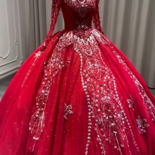 抜群のおしゃれ見え！キラキラレース 赤色 ユニックなデザイン 背中