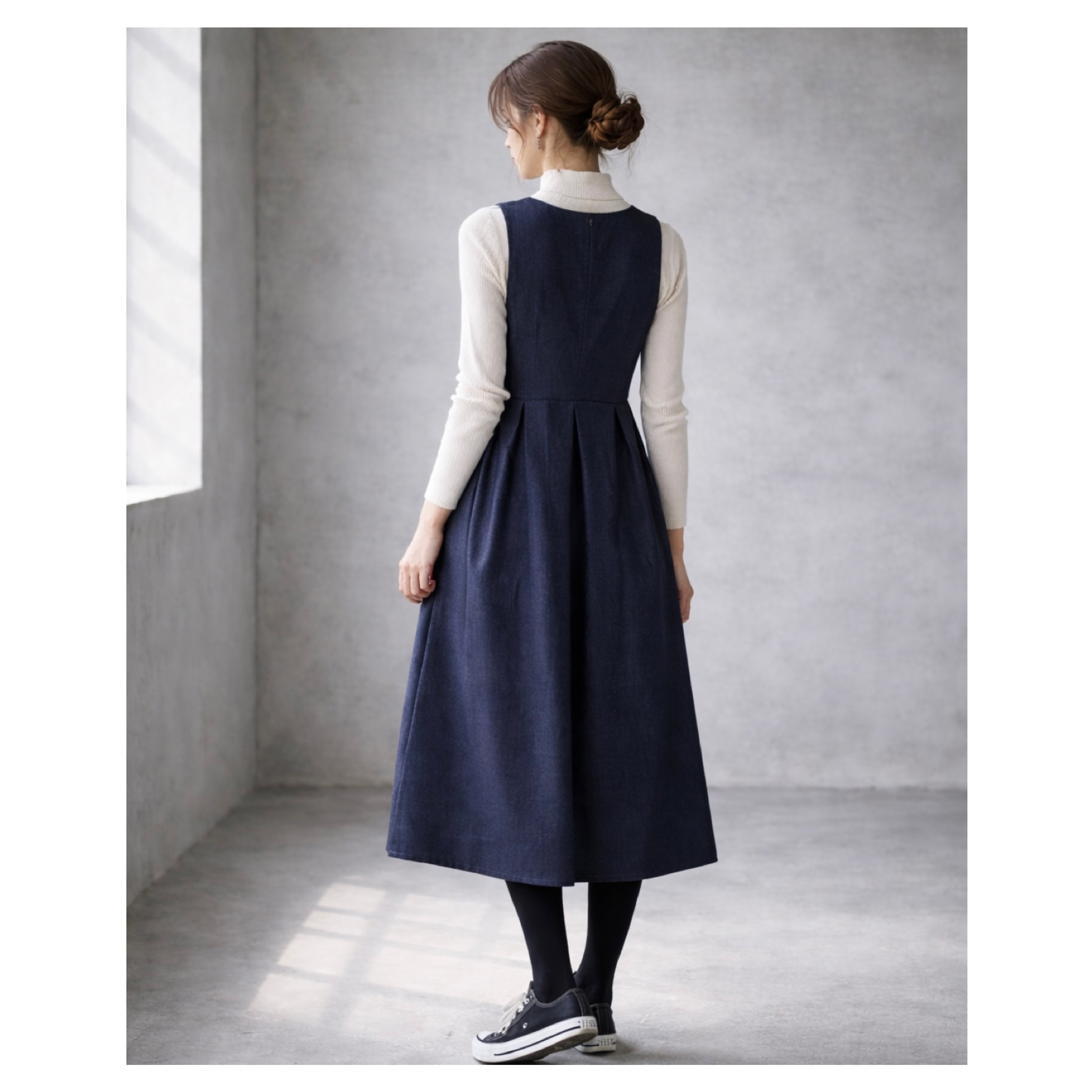 くるみボタンをあしらった岡山児島デニムワンピース／8オンスくたりソフトデニムジャンパースカート／インディゴ