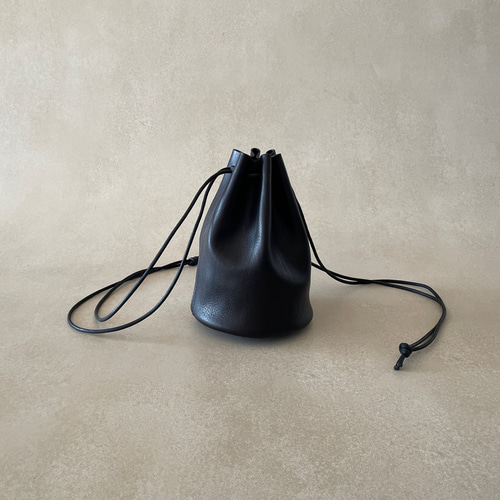 本革巾着バッグ ブラック イタリアンレザー 巾着 巾着バッグ SHELL