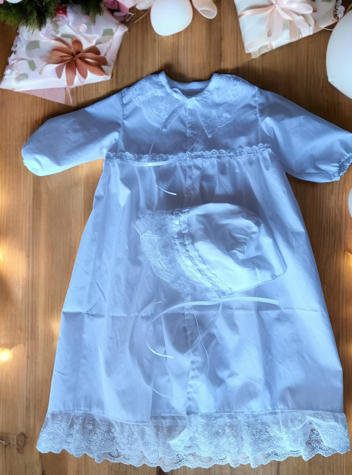 綿サテンのベビードレス　クラウン付き