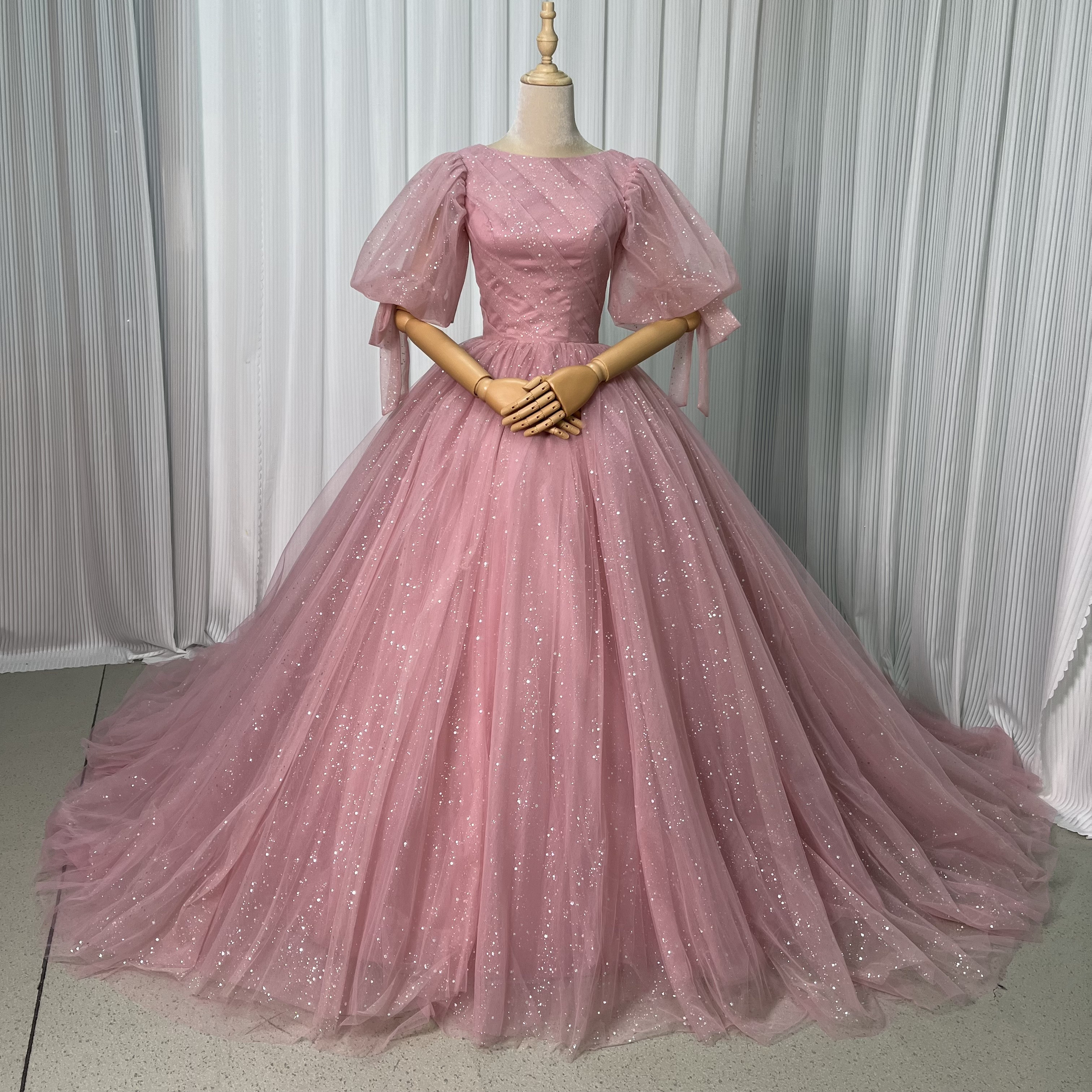 送料無料！カラードレス 薄ピンク キラキラグリッターチュール 編み上げ 花嫁/ウェディングドレス 披露宴/結婚式 プリン