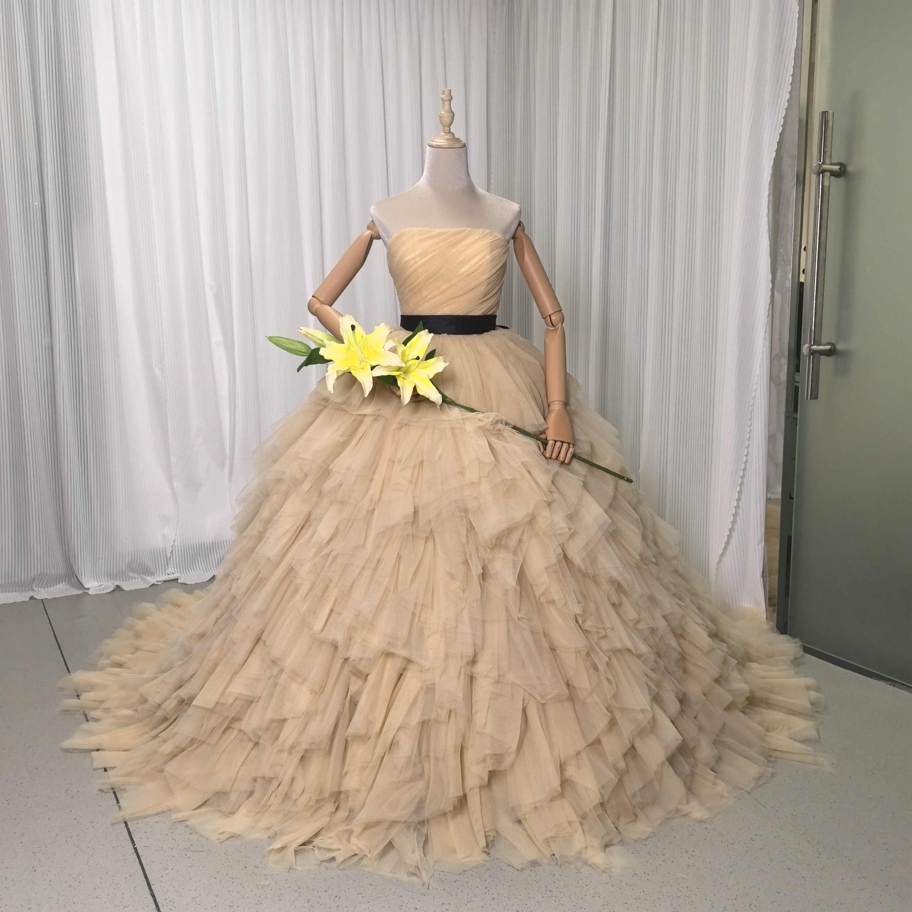 送料無料！ベアトップ  サッシュベルト  もこもこドレス ソフトチュール イエロー 編み上げ 結婚式