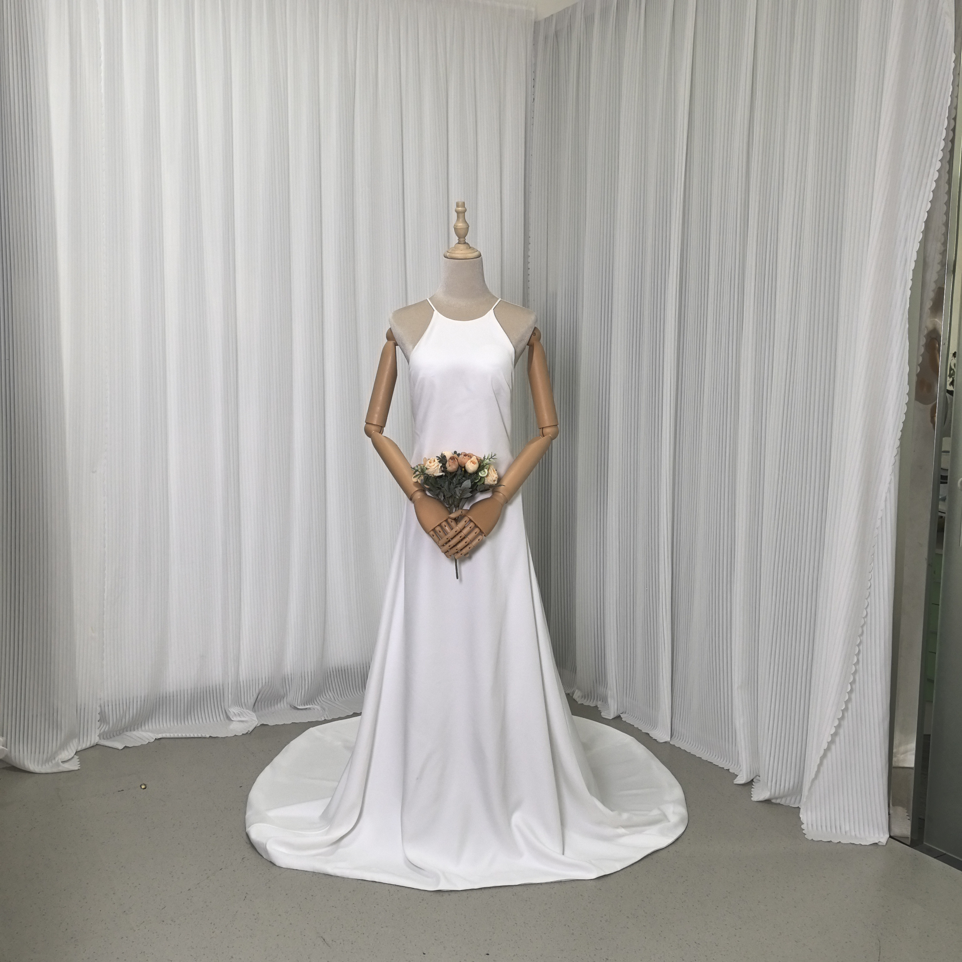 送料無料！パーティードレス キャミソール  スレンダーライン 背中見せ ノースリーブ 前撮り 2次会