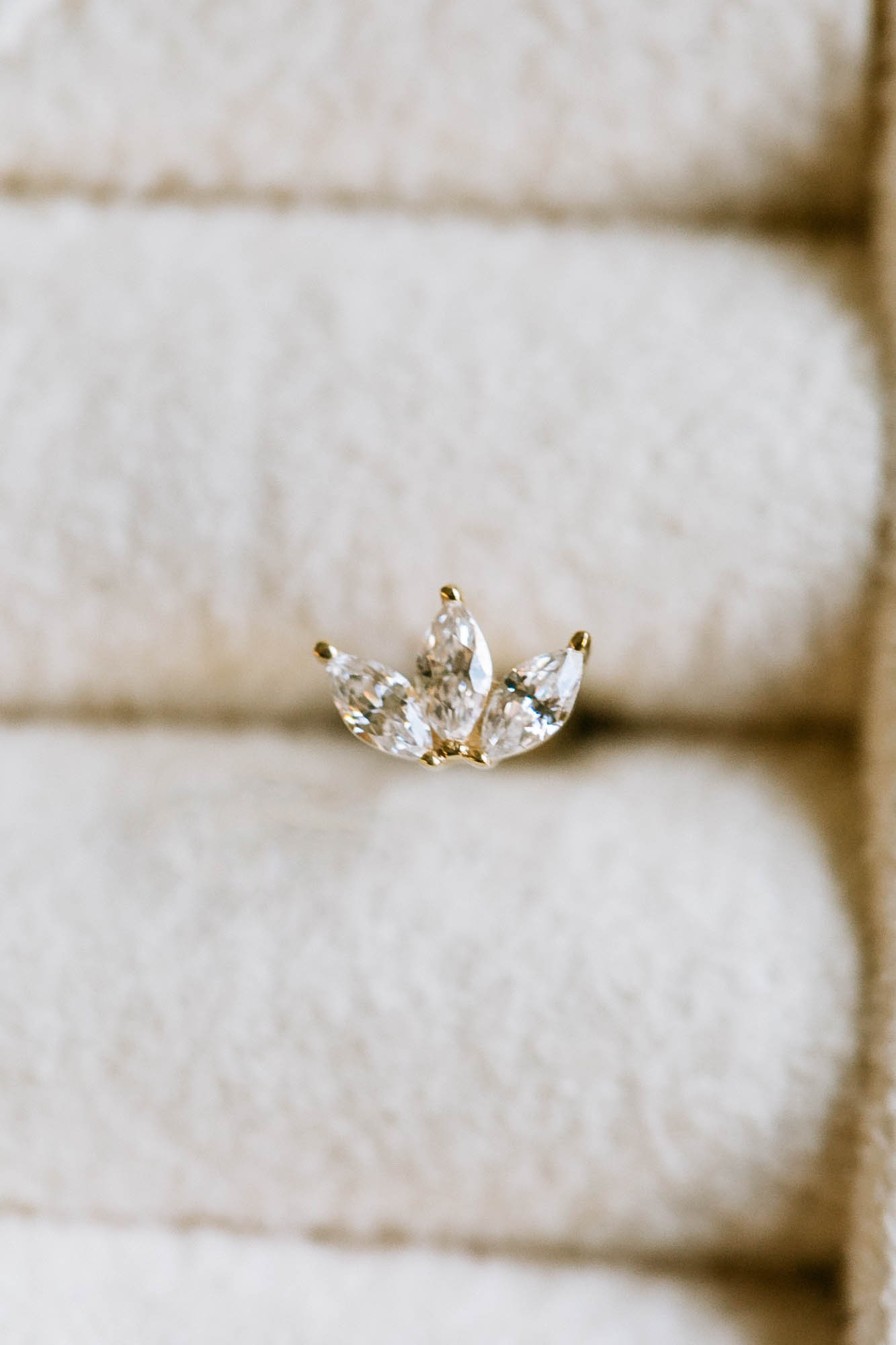 14K金 ゴールド マルクイズ ヘリックス 軟骨 アンチトラガス インナーコンク イヤリング ピアス ラブレット