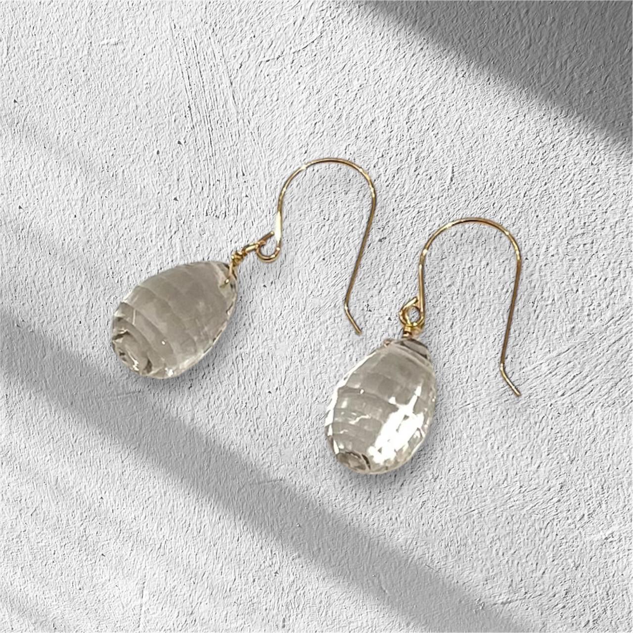 【K18 GOLDクオーツ・水晶】18金 ピアス 18KP26 MADE IN JAPAN４月誕生石