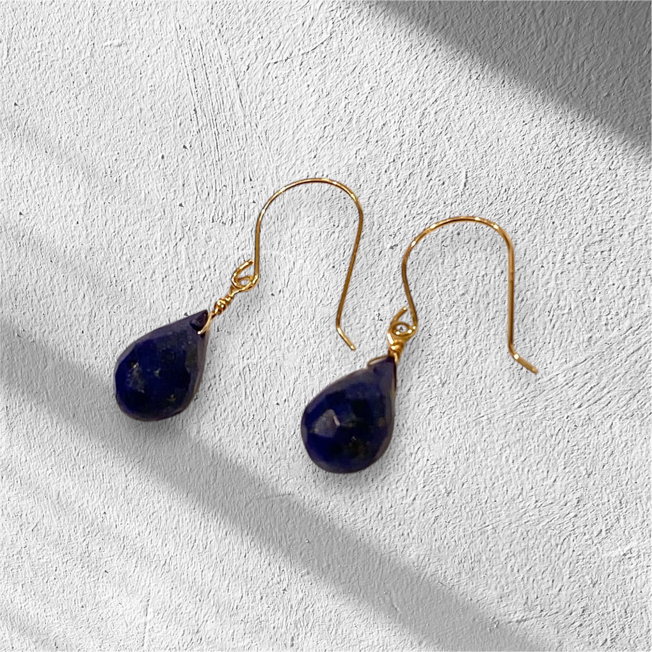 【K18 GOLDラピスラズリ】18金 ピアス 18KP29 MADE IN JAPAN９月12月誕生石