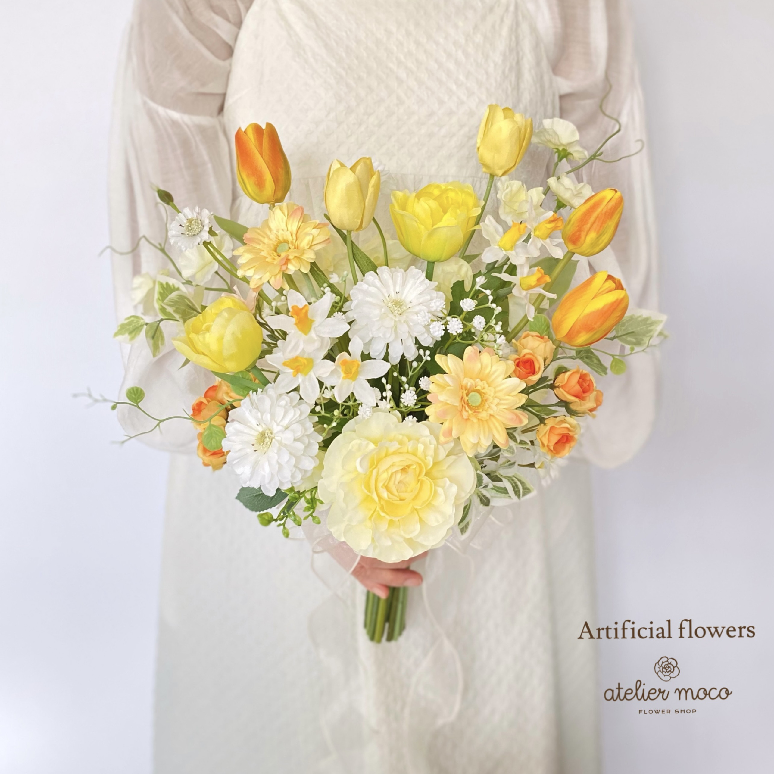 【受注再販】ガーベラデイジーと チューリップ の花畑 クラッチブーケ（造花・ウェディング・結婚式・前撮り・フォト・ブーケ