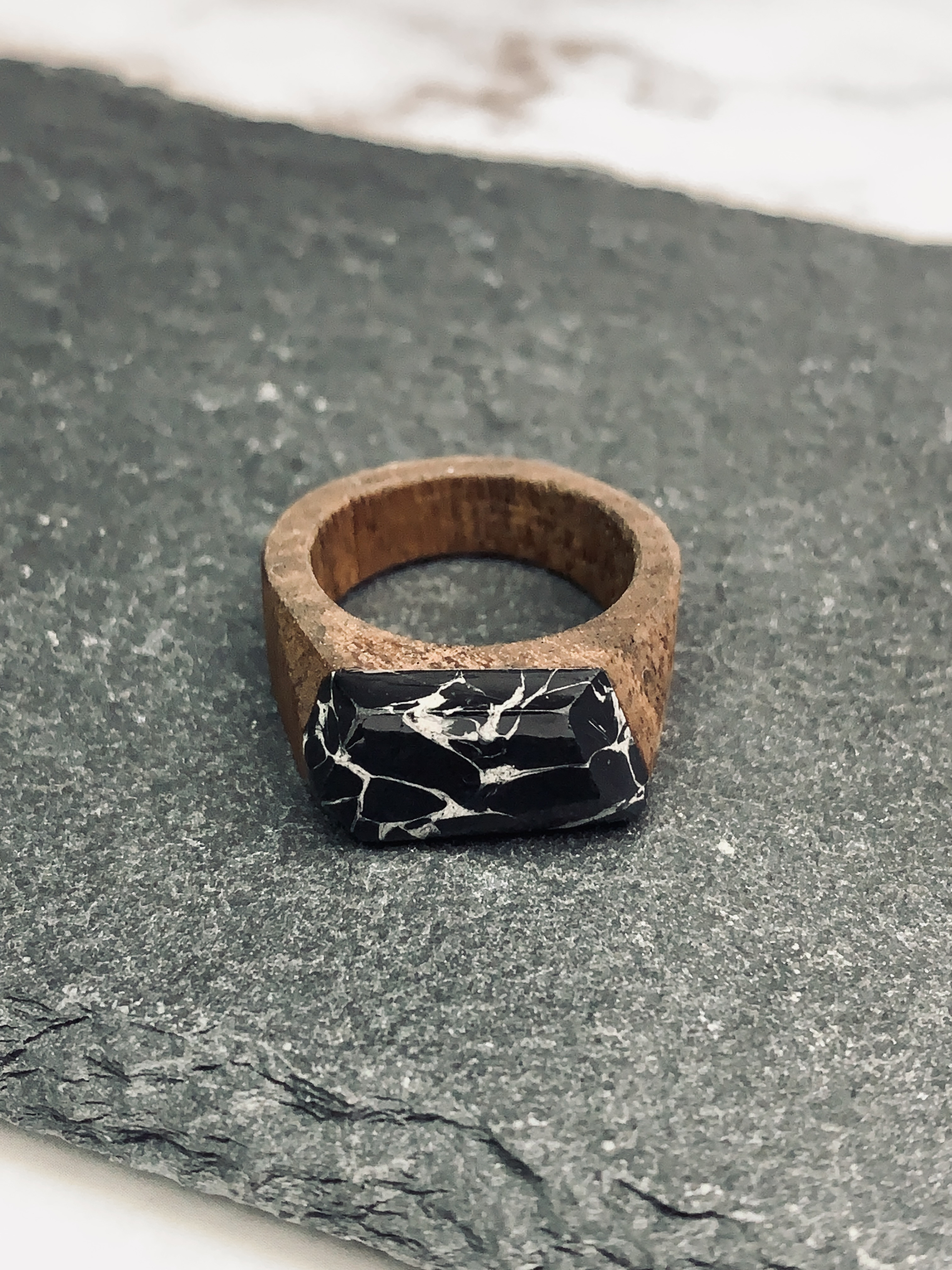 オンリリ　Onlili グレーの文字入り陶器 レア 青葉紋 シリアルボール | 白山陶器直営オンラインストア