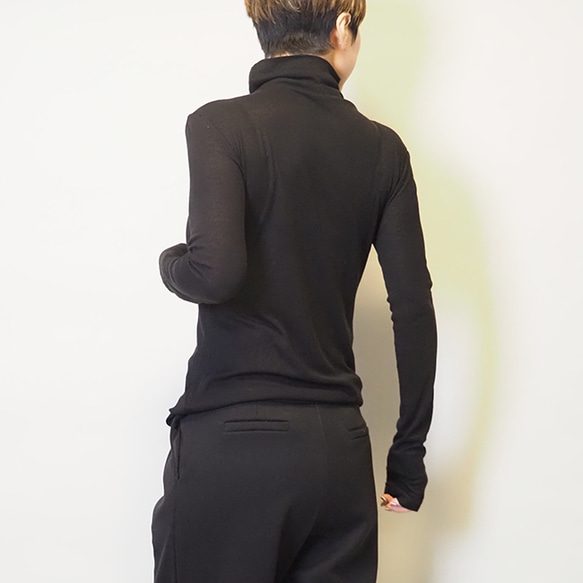 再販新作2025❤︎程よいシアー感タートルネックロングスリーブカットソーT（ブラック）25004BKF 5枚目の画像