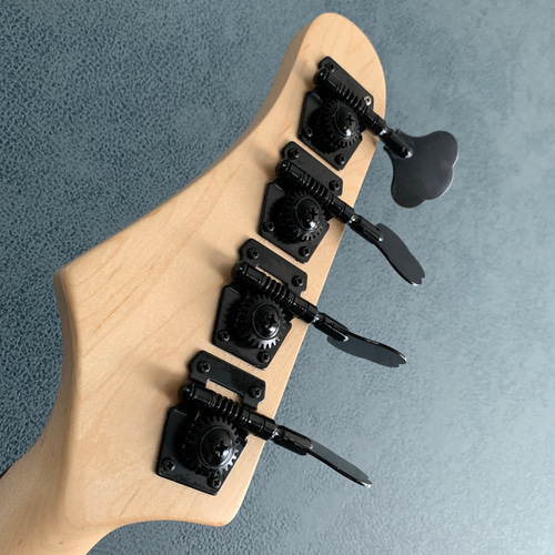 オリジナルアイアンペイント エレキベース ジャズベース 楽器