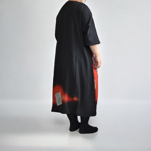 着物リメイク　黒留袖　ワンピース 大きいサイズ 大きいサイズ,黒留袖リメイク ワンピース ,和柄 正絹 シルク