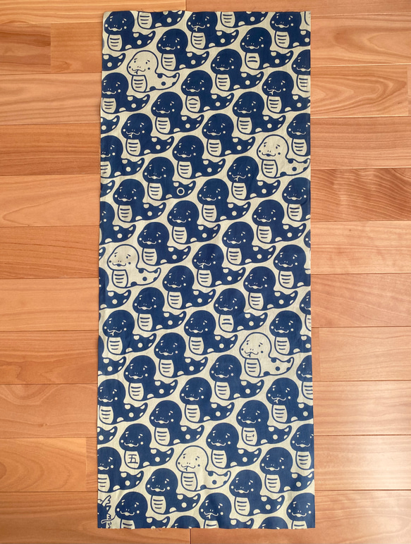 注染手ぬぐい 2025干支【ヘビづくし】ミントグリーン×青 喜多屋商店 てぬぐい 干支 巳年 蛇 ヘビ お年賀 日本製 2枚目の画像