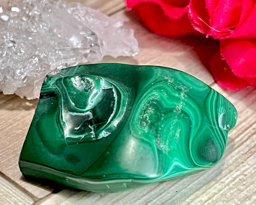 ★特選一連★心身の癒しに優れた石♡【天然マラカイト『孔雀石』タンブル連】❤️ ☆特選一連☆心身の癒しに優れた石♡【天然マラカイト『孔雀石』