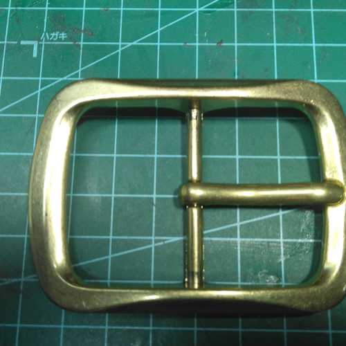 栃木レザー ダイヤ柄インレイスタッズベルト ブラック その他