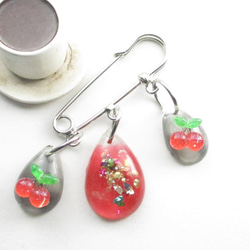 小粋な新年を迎えたクォーツは、ここぞとばかりに笑顔をふりまく♪<カブトピンブローチ>SB1110 3枚目の画像