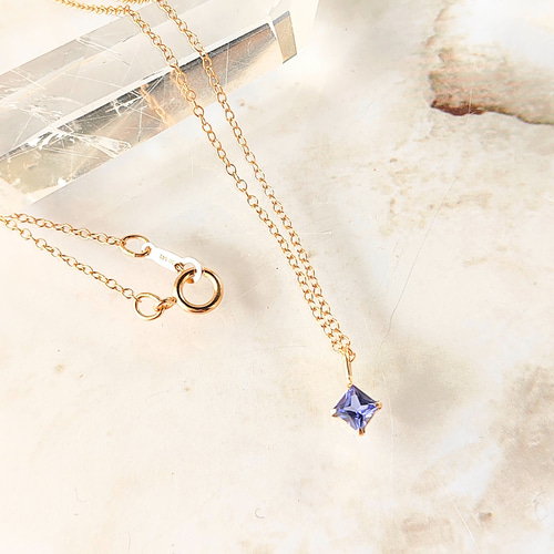 K18】限定2！スクエアカット・タンザナイトのペンダントトップ